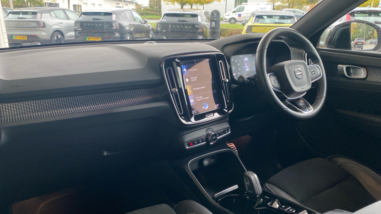 Volvo Xc40 2.0 B4P R DESIGN 5dr Auto Petrol Estate